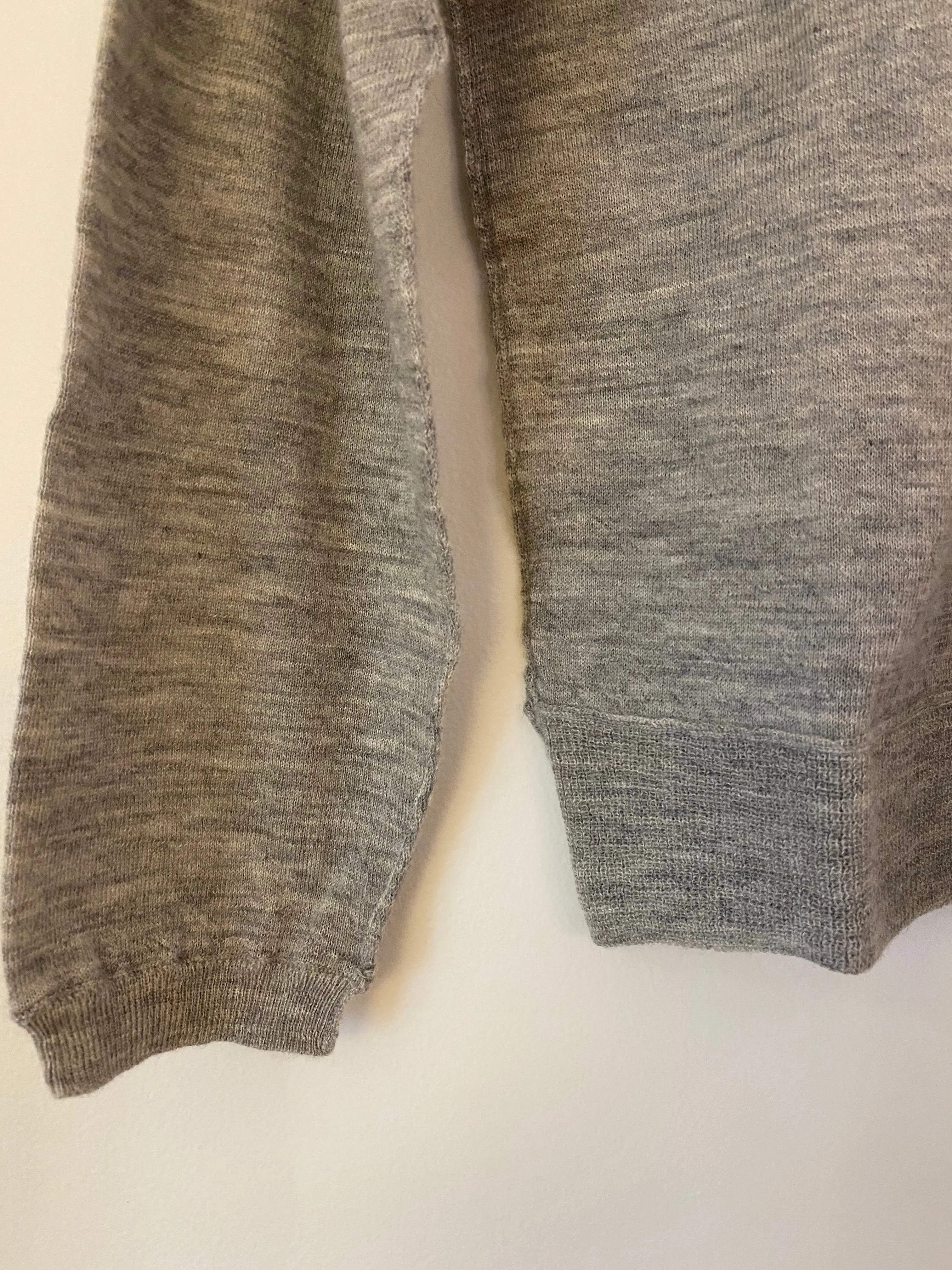 Brazeau Tricot Bracelet Sleeve Cashmere Sweater in Platinum