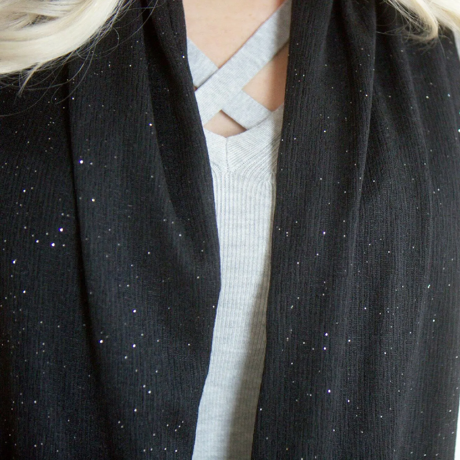 Convertible Infinity Scarf with Pocket™ | Shimmer Black