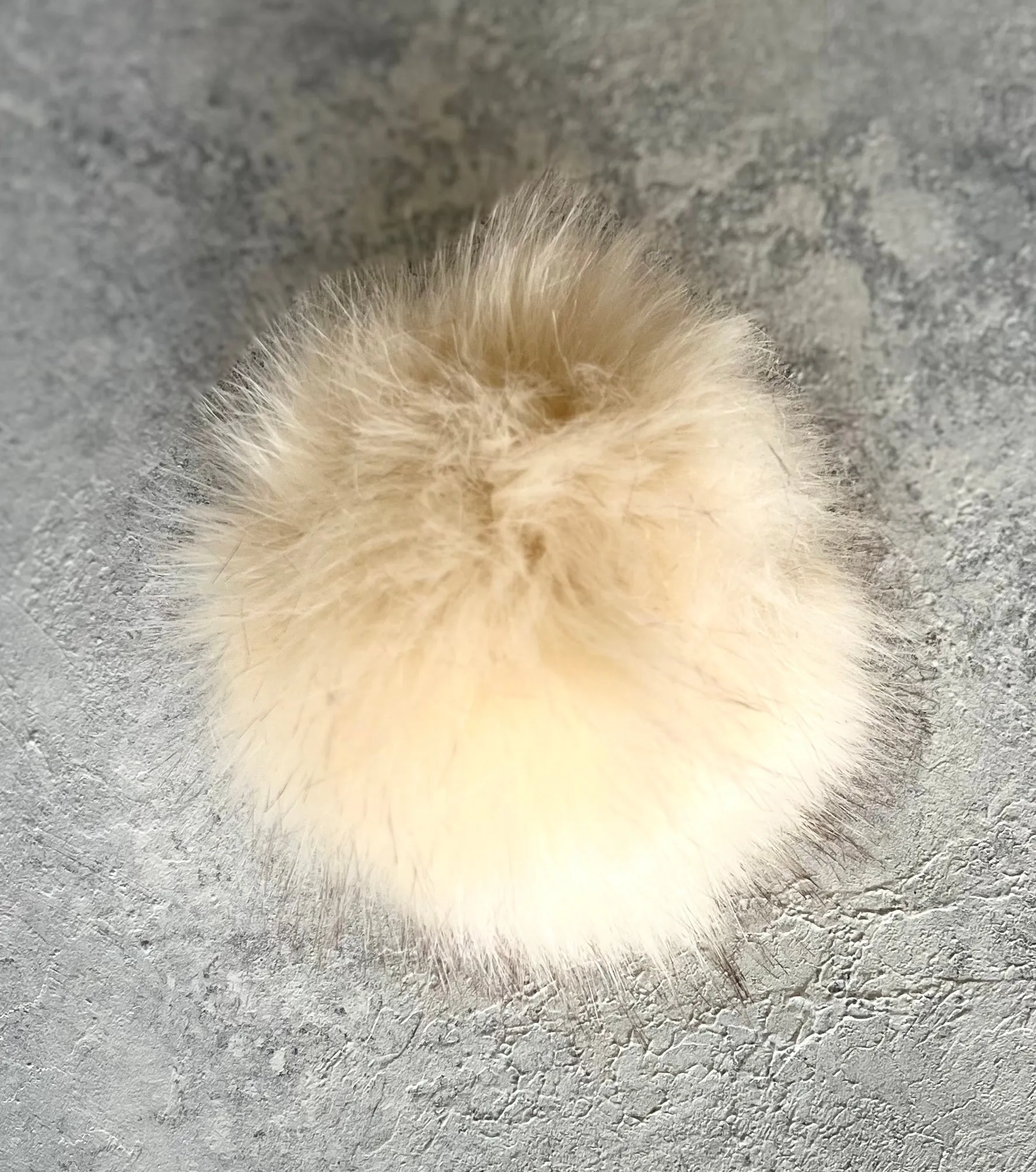 Luxury 12cm faux fur pompom