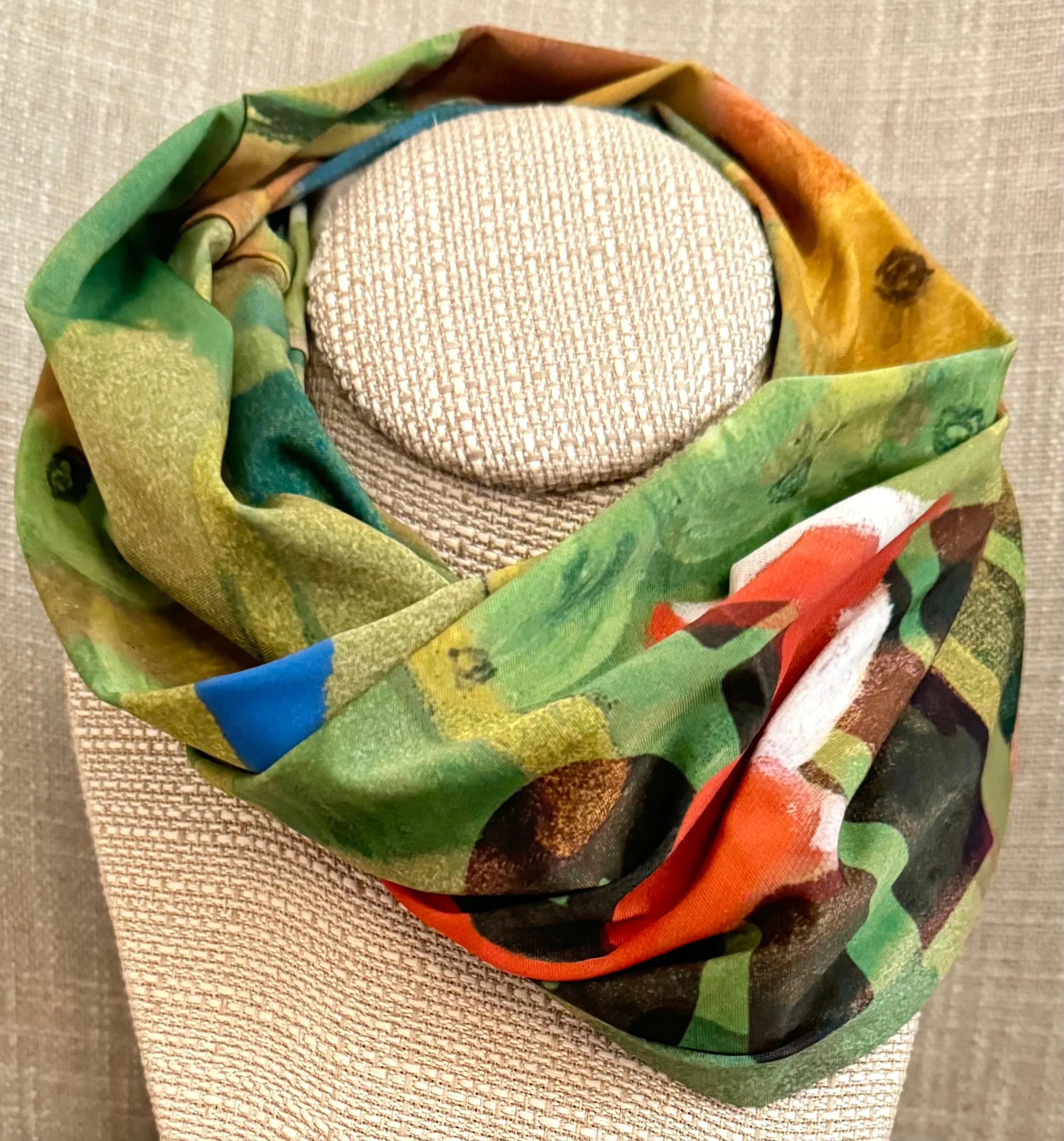 Receiving, an infinity scarf