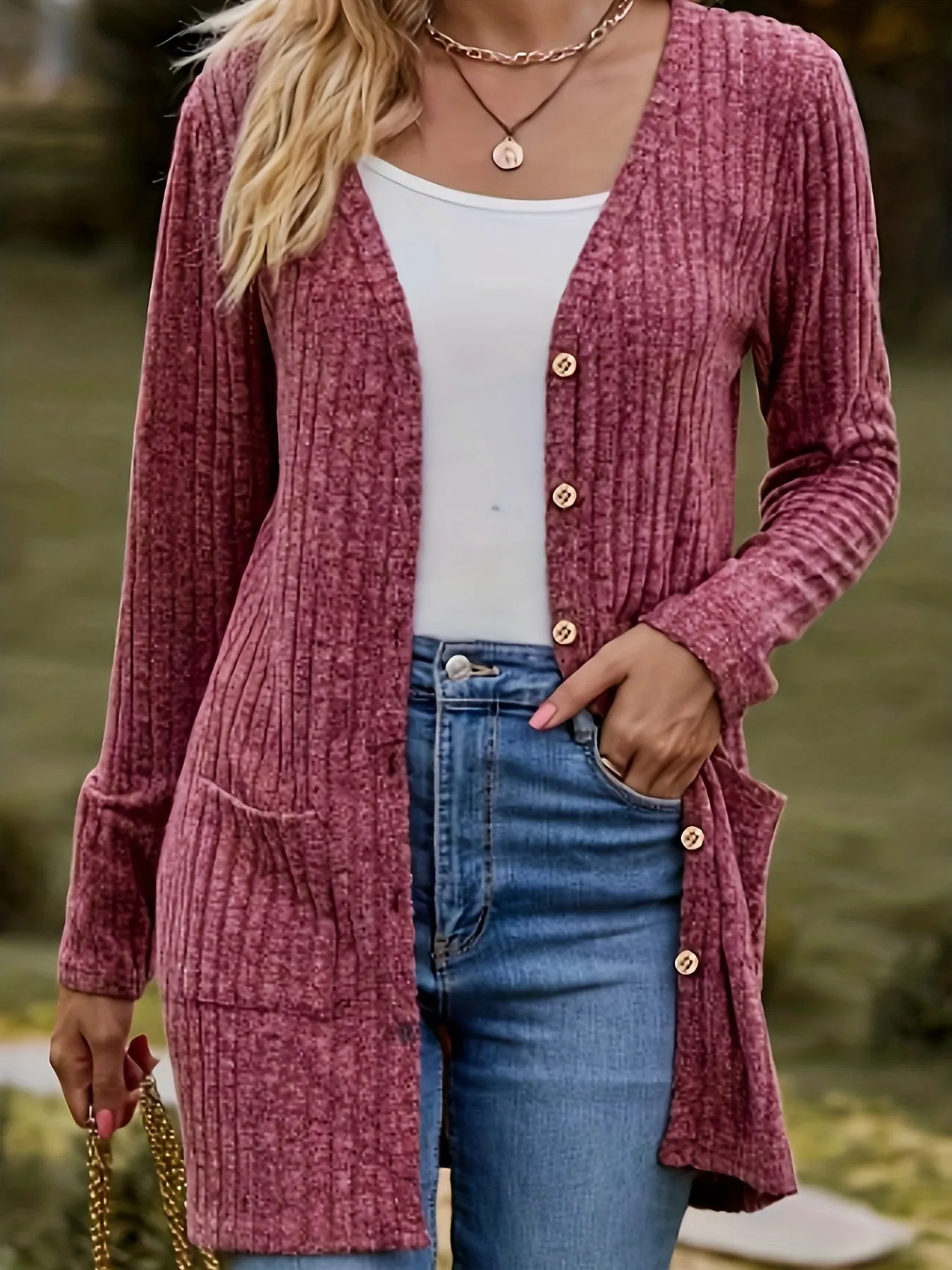 Stylish Plus Size Ribbed Knit Cardigan with Pockets