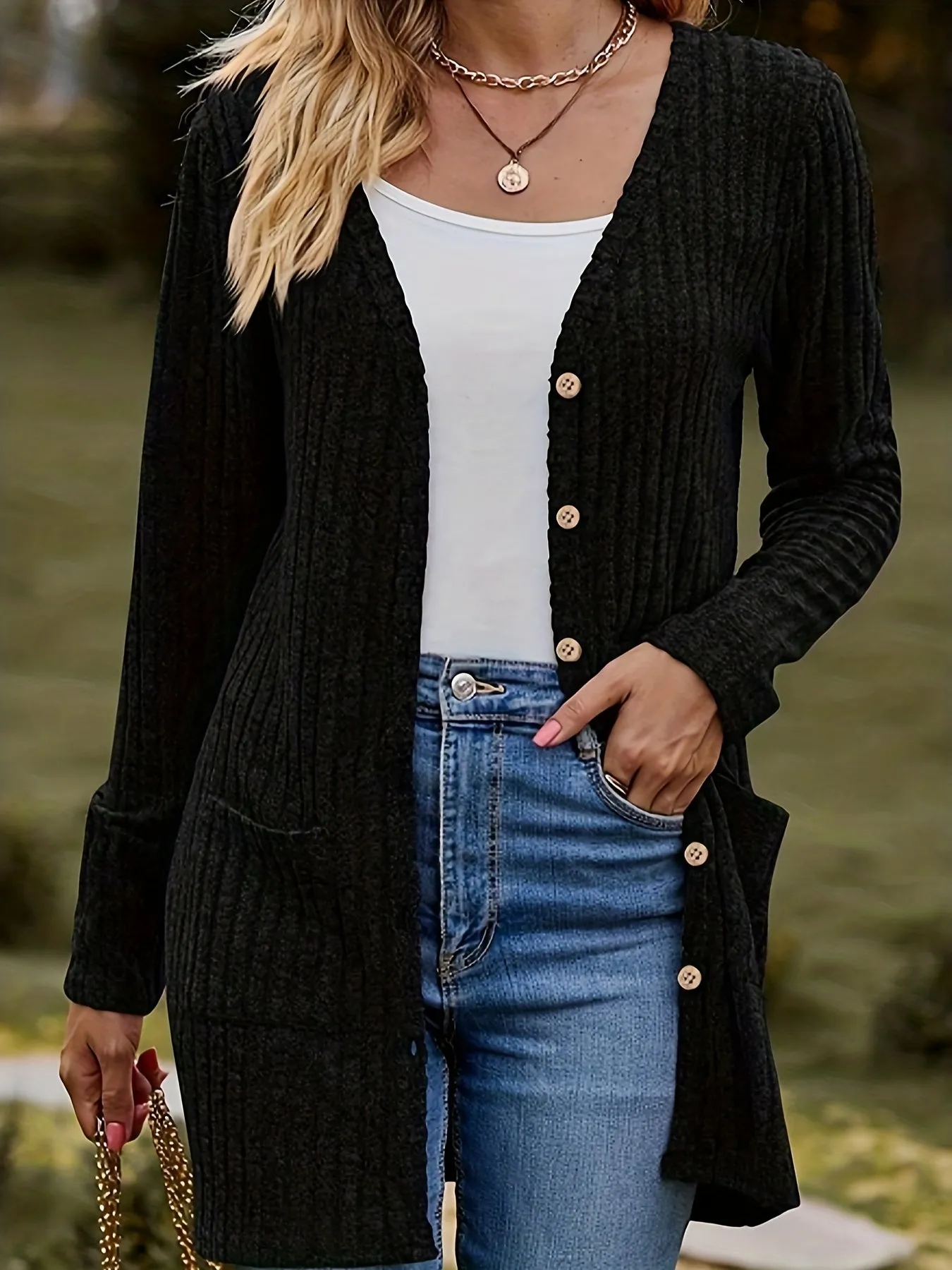 Stylish Plus Size Ribbed Knit Cardigan with Pockets