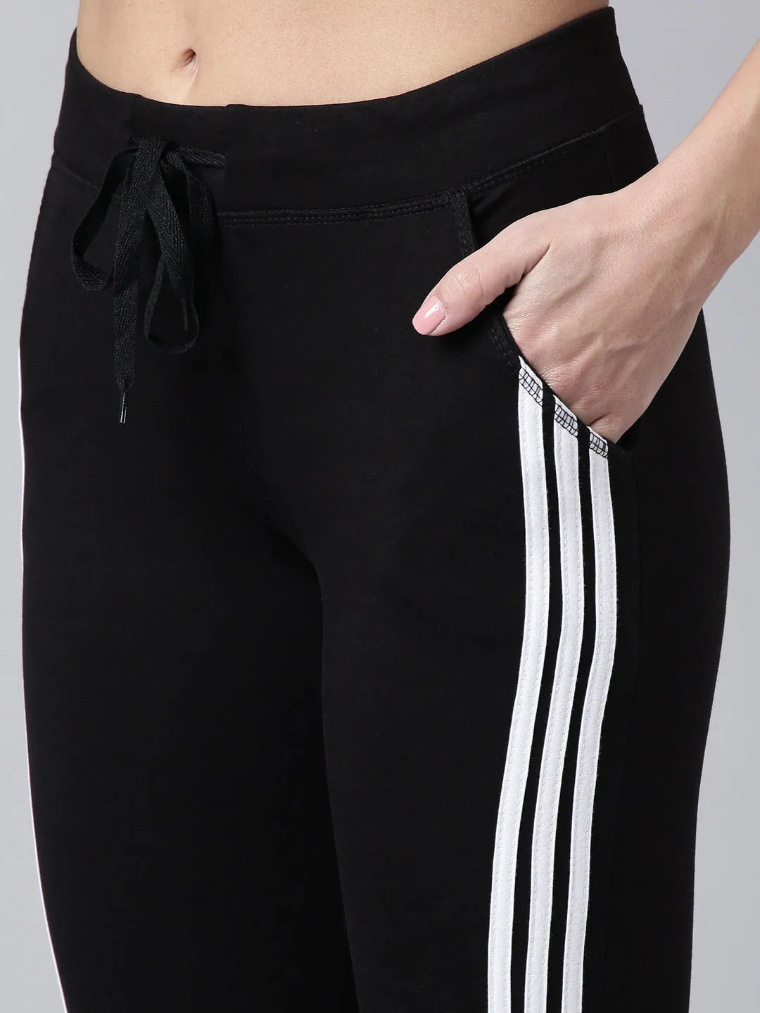 Women Solid Slim Fit Black Track Pant