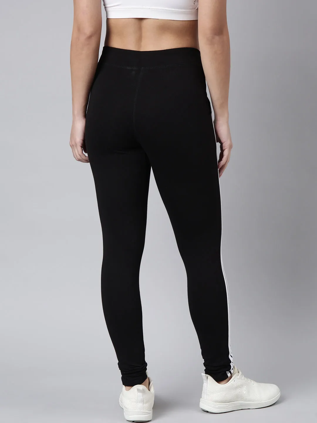 Women Solid Slim Fit Black Track Pant